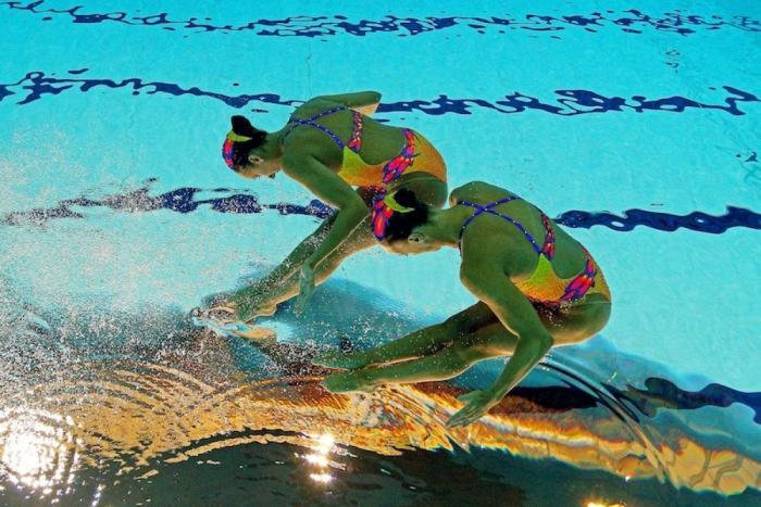 Sirenas en el cielo: qué pasa cuando giras las fotos de natación sincronizada de los Juegos de Londres 2012 (FOTOS)