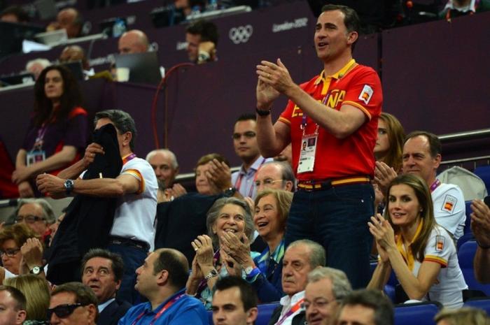 Los Príncipes en los Juegos de Londres: Letizia y Felipe con los polos del equipo olímpico (FOTOS)