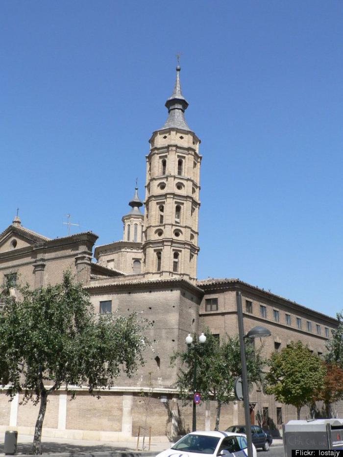 Una de las torres de la catedral de Santiago de Compostela está inclinada 40 centímetros (FOTOS)