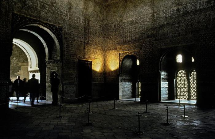 La Alhambra tendrá que apuntalar unas almenas del siglo XIII tras los terremotos de Granada