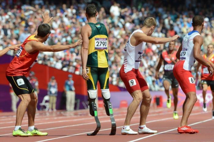Olimpiadas 2012: Pistorius pasa de la desolación al entusiasmo en unas horas (FOTOS)