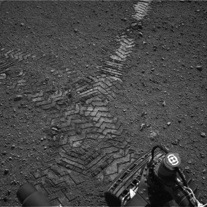 Primer paseo espacial de Curiosity por la superficie de Marte