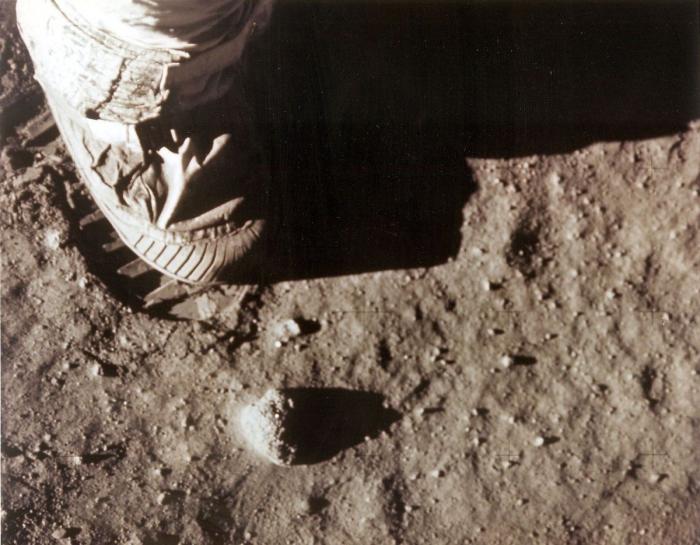Muere Neil Armstrong: Dudas y explicaciones sobre la llegada a la luna (VÍDEOS, FOTOS)