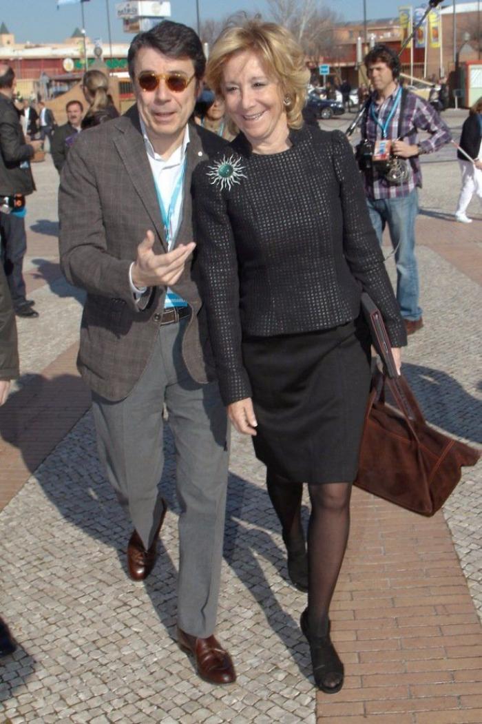 Esperanza Aguirre dimite acosada por la corrupción