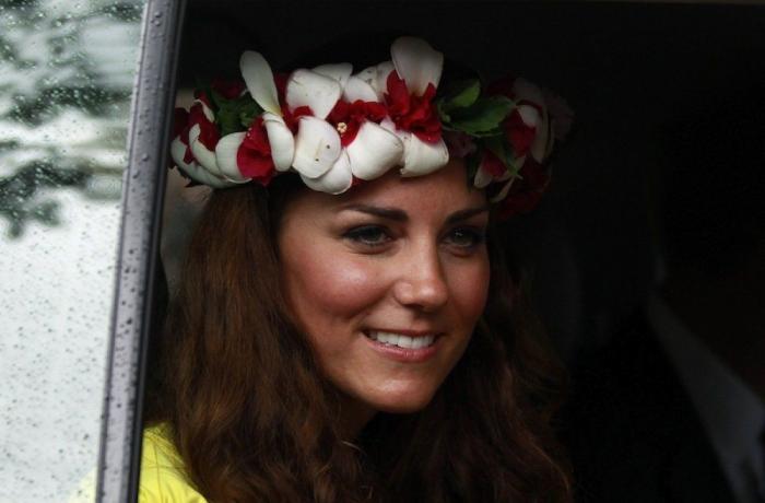 7 cosas más raras que ir en topless que Kate Middleton hace estos días (FOTOS)