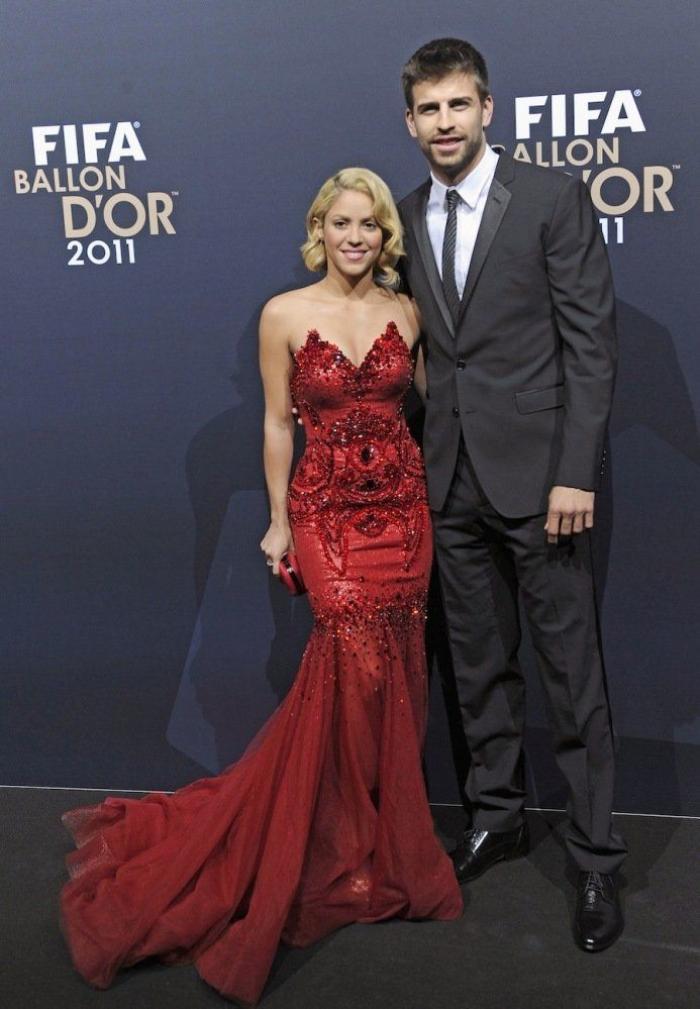El vestido de Shakira en el que algunos ven un mensaje a Piqué