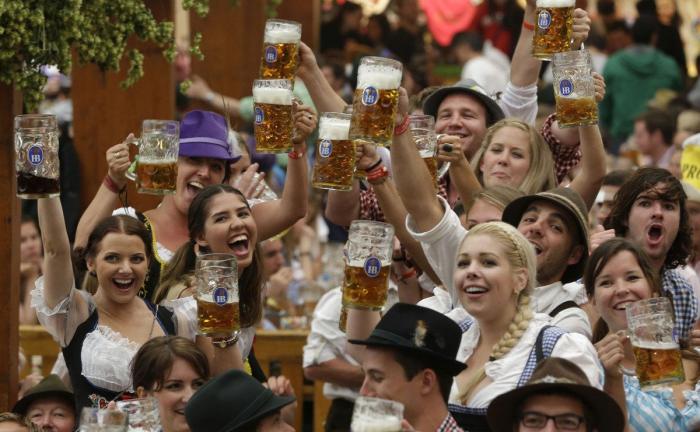 Arranca el Oktoberfest de Múnich, donde se consumirán cerca de 6,5 millones de litros de cerveza (FOTOS)