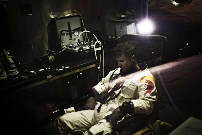 Felix Baumgartner, tras su salto desde la estratosfera: "Pensé que iba a perder el sentido"