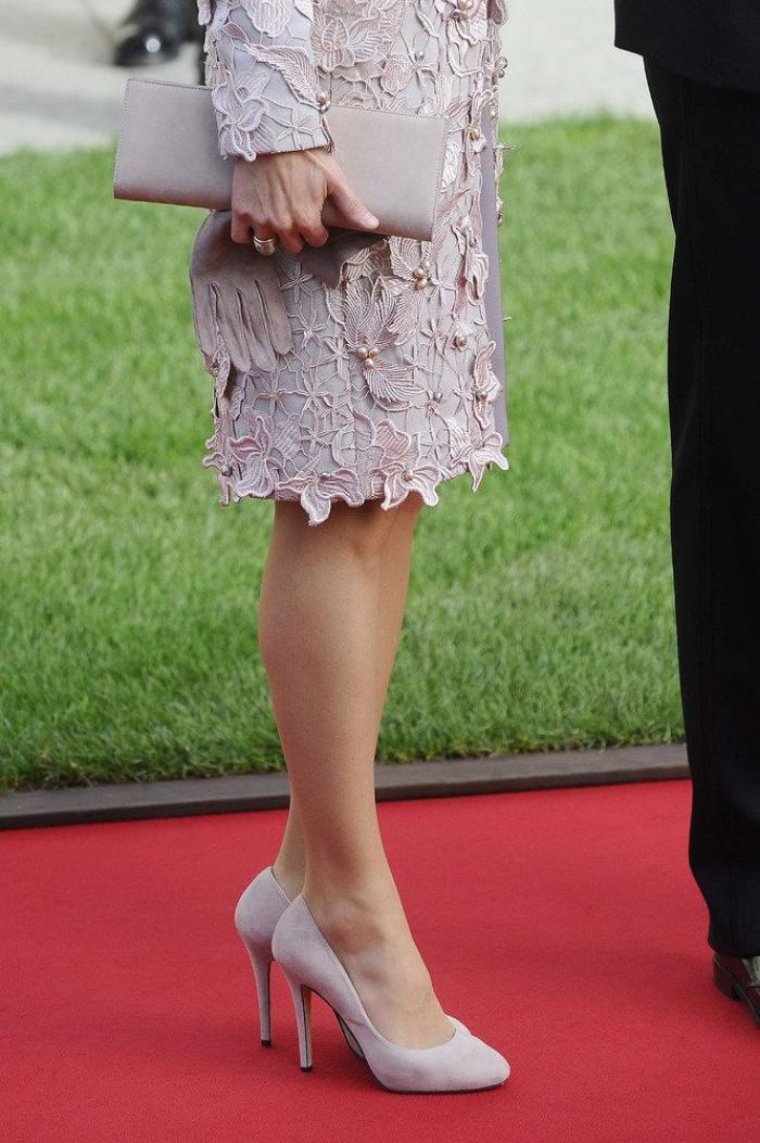 Vestido de la princesa Letizia en la boda de Guillermo de Luxemburgo: vuelve a elegir a Felipe Varela (VÍDEO, FOTOS)