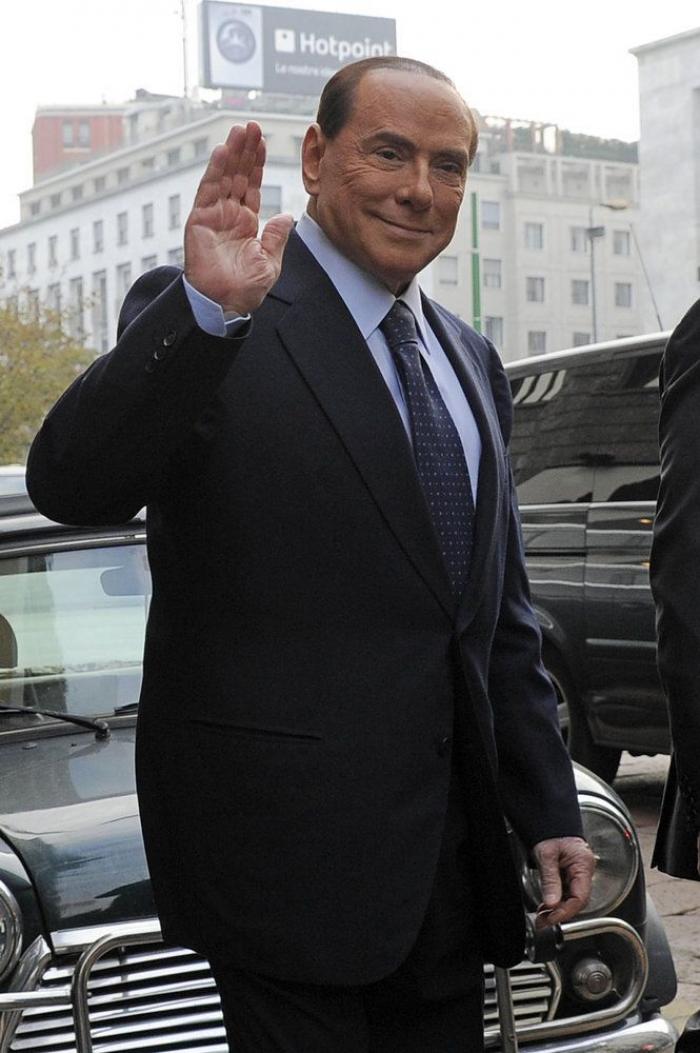 Berlusconi, ingresado con coronavirus, se encuentra "en fase delicada"