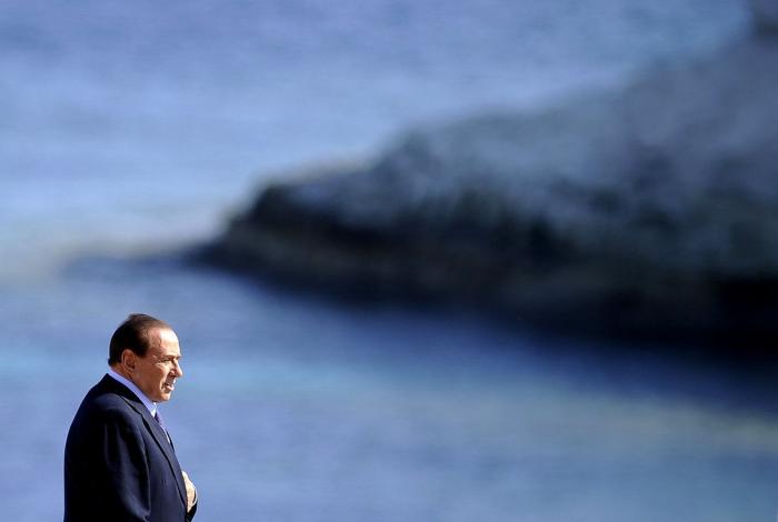 Berlusconi, ingresado en un hospital por segunda vez en menos de un mes