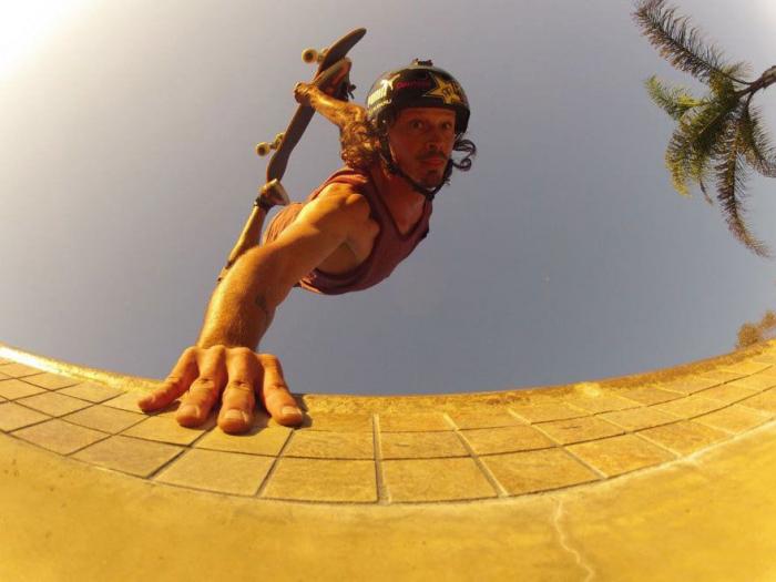 Danny MacAskill recorre en bici los tejados de Las Palmas de Gran Canaria y lo graba con una GoPro