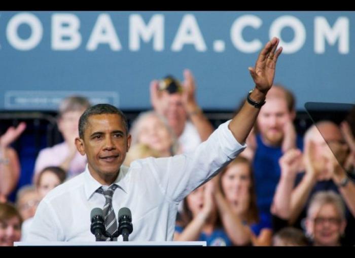 Elecciones EEUU 2012: Obama vota por adelantado en un centro de Chicago (VÍDEO)