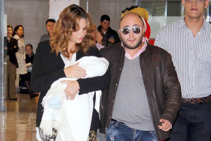 El hijo de Kiko Rivera y Jessica Bueno: a la salida del hospital (FOTOS)