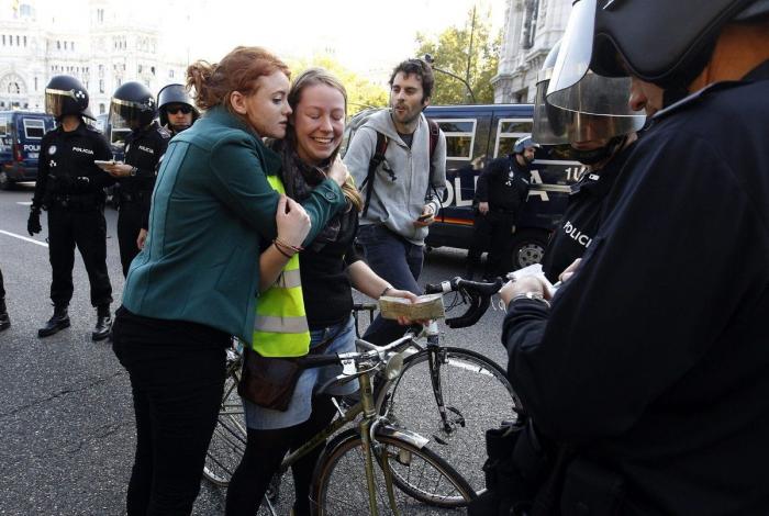 #PelisCifuentes: Twitter bromea con el recuento del Gobierno de manifestantes en el 14N (TUITS, FOTOS)