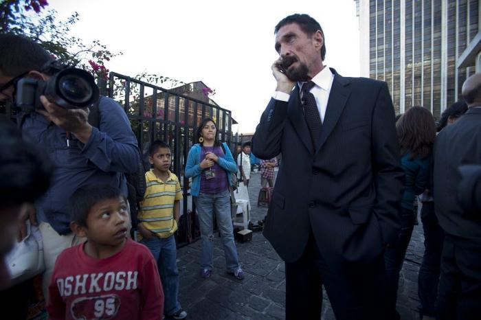El fundador de McAffe detenido en Guatemala por una muerte en Belice (FOTOS)