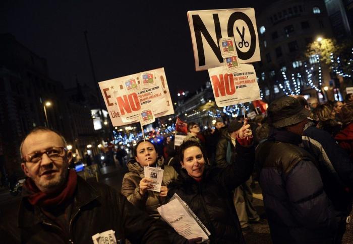 Miles de personas en 30 ciudades de España se manifiestan contra la ley de Wert (FOTOS)