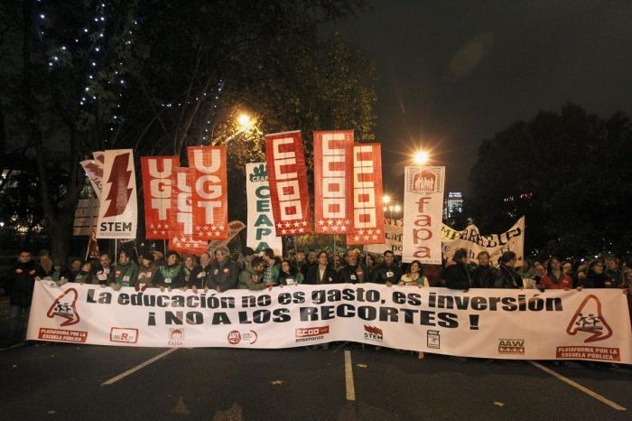 Miles de personas en 30 ciudades de España se manifiestan contra la ley de Wert (FOTOS)