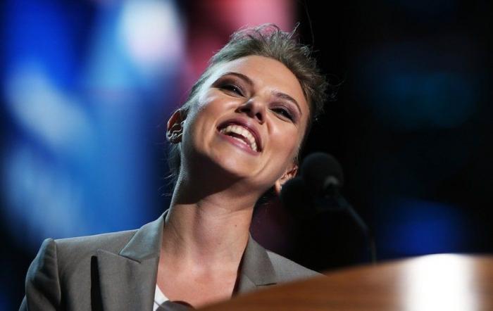 Scarlett Johansson cumple 30 años: sus mejores 'looks' (INFOGRAFÍA)
