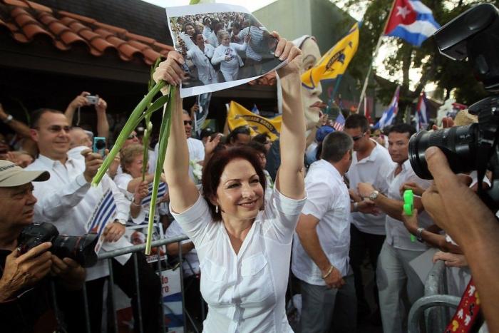 Gloria Estefan, Bebo Valdés y Celia Cruz volverán a sonar en Cuba, según la BBC (FOTOS)