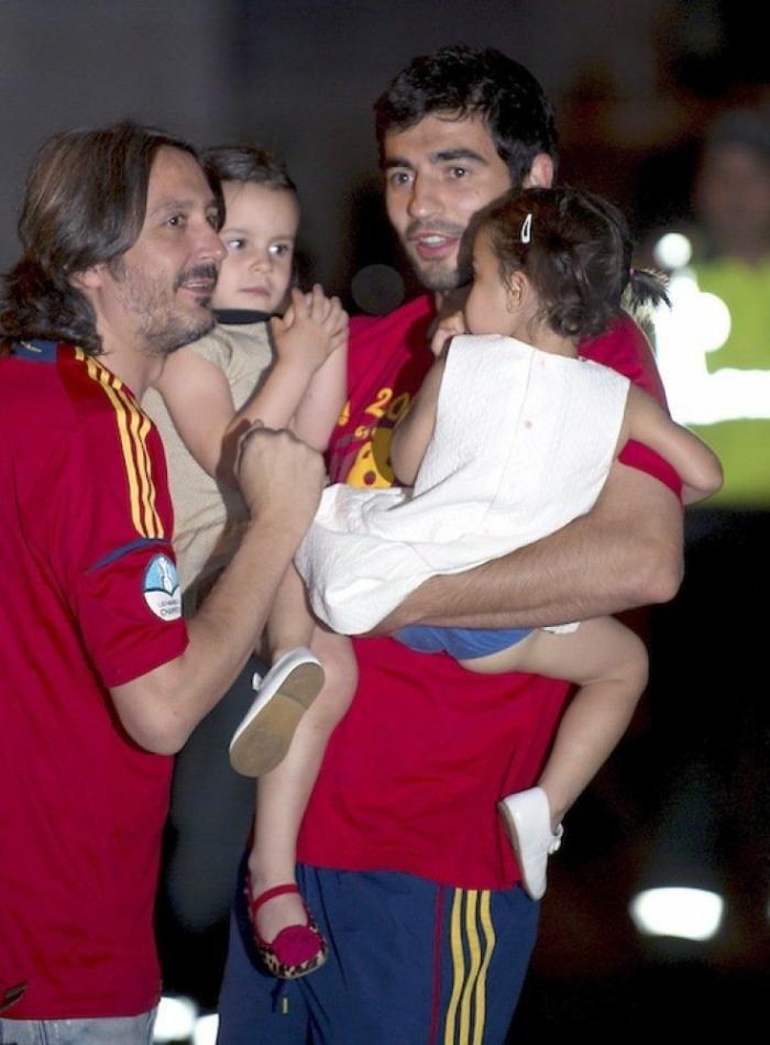 Beso de Iker y Sara en la Eurocopa: llegó, pero en la distancia (FOTOS)