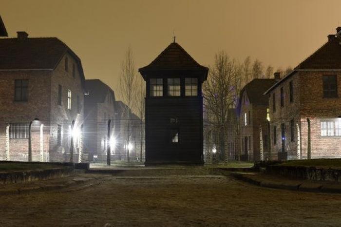 Críticas al museo de Auschwitz por colocar duchas para combatir el calor