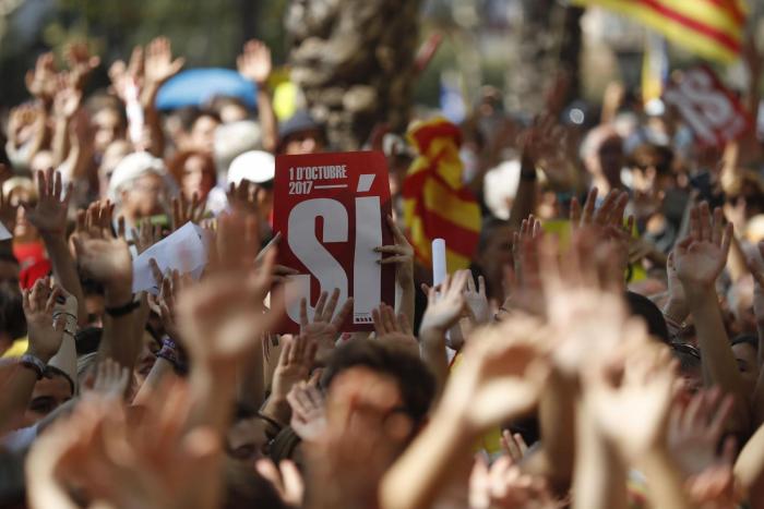 Puigdemont: "Si no hay referéndum, alguien propondrá una declaración unilateral de independencia"