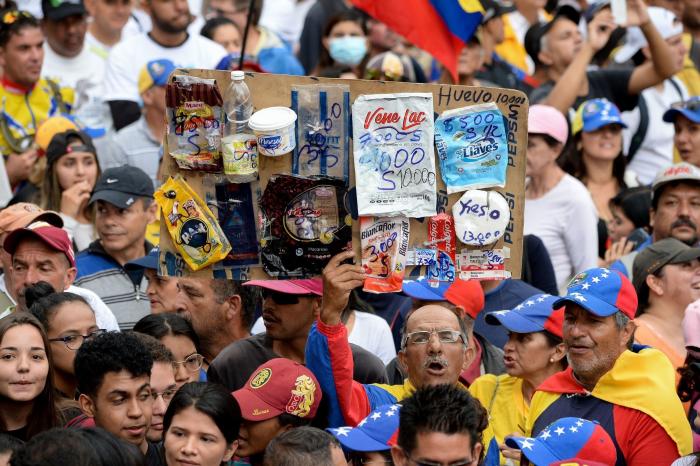 ¿Es Maduro un dictador?