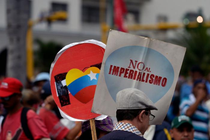 ¿Es Maduro un dictador?