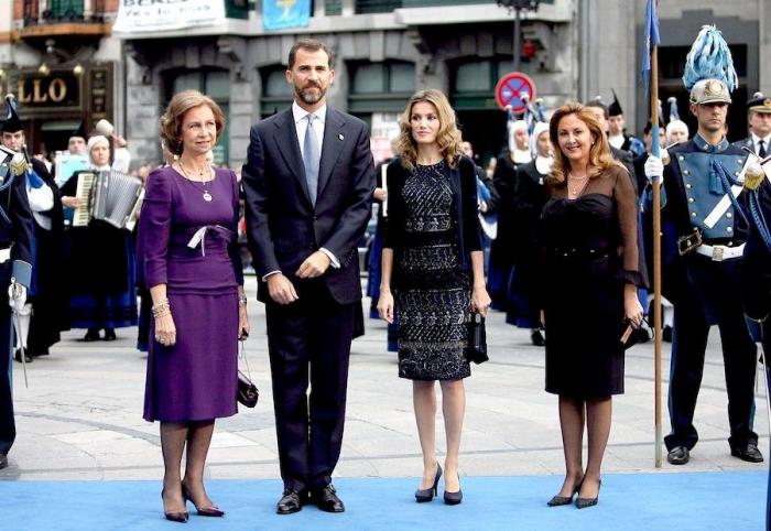 Letizia derrocha personalidad con su 'look' en los Princesa de Asturias 2018