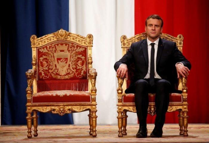 Las fotos de Macron que muestran a las claras la dureza de las negociaciones sobre Ucrania