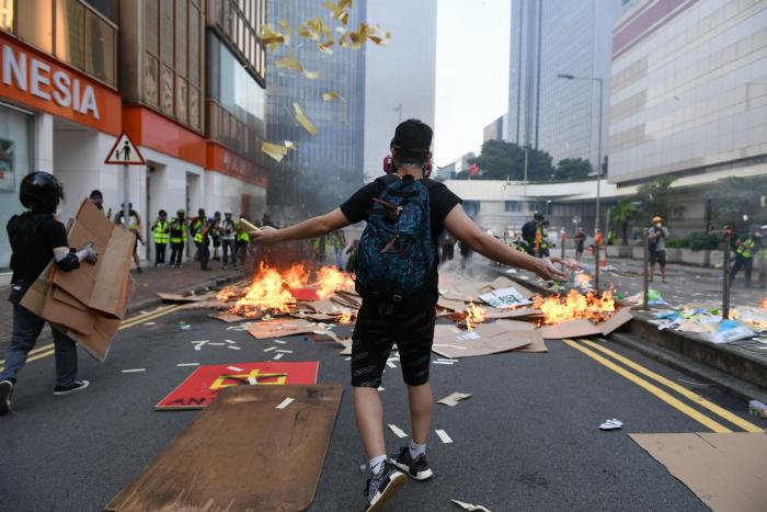 'Apple Daily', el mayor periódico prodemocracia de Hong Kong, cierra por la presión de Pekín