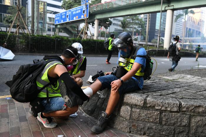 La Ley de Seguridad se estrena en Hong Kong con arrestos policiales y miles de manifestantes en las calles