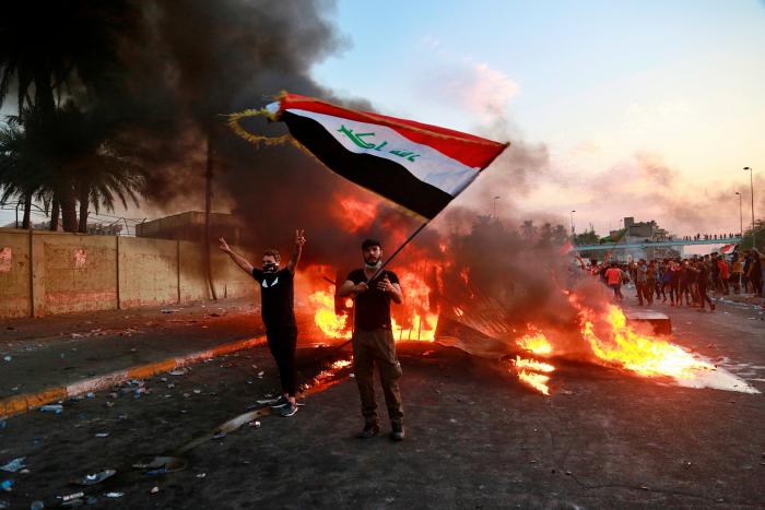 Tres días de protestas en Irak dejan decenas de muertos y el país bloqueado