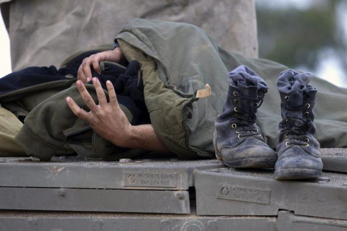 Investigan una foto de soldados israelíes criticando la tregua: "Bibi (Benjamín Netanyahu) perdedor"