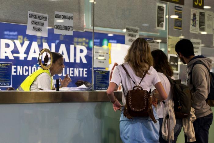 Ryanair confirma el cierre de cuatro bases en España e inicia un ERE para más de 500 empleados