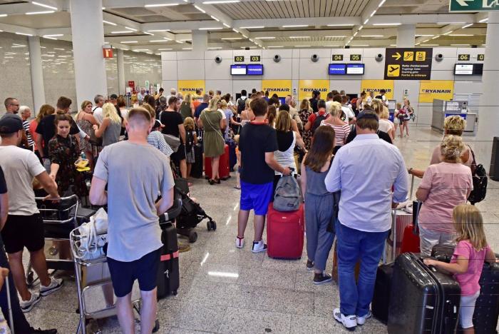 Huelgas en la vuelta de vacaciones: Renfe, Iberia y Ryanair
