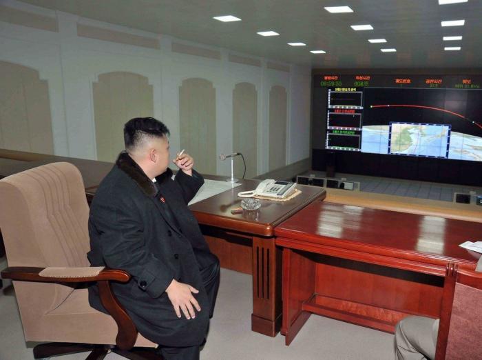 Kim Jong-un responde a la comunidad internacional: Habrá más cohetes (FOTOS)
