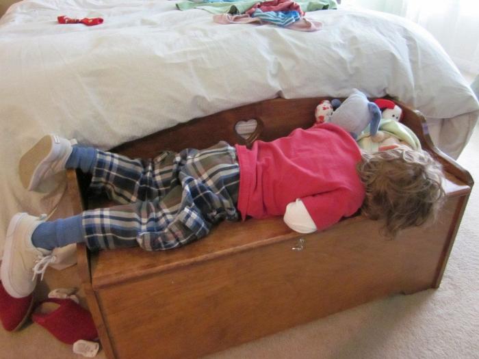 ¿Cómo dormir a un bebé en 40 segundos? Sólo se necesita un pañuelo de papel (VÍDEO)