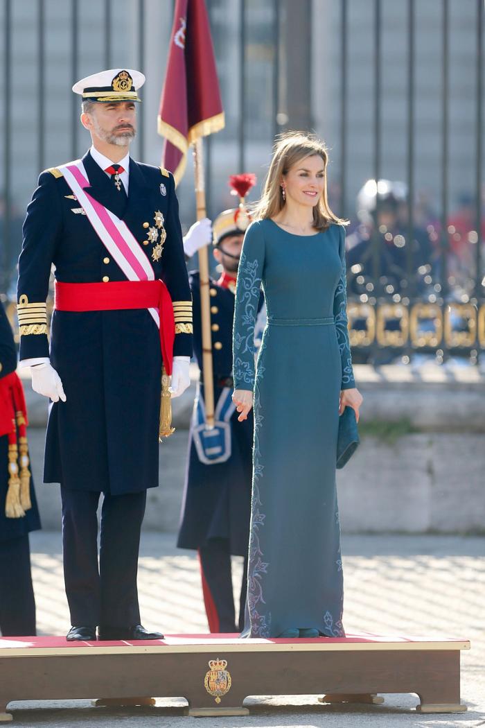 Así ha sido el sobrio 'look' de la reina en la Pascua Militar