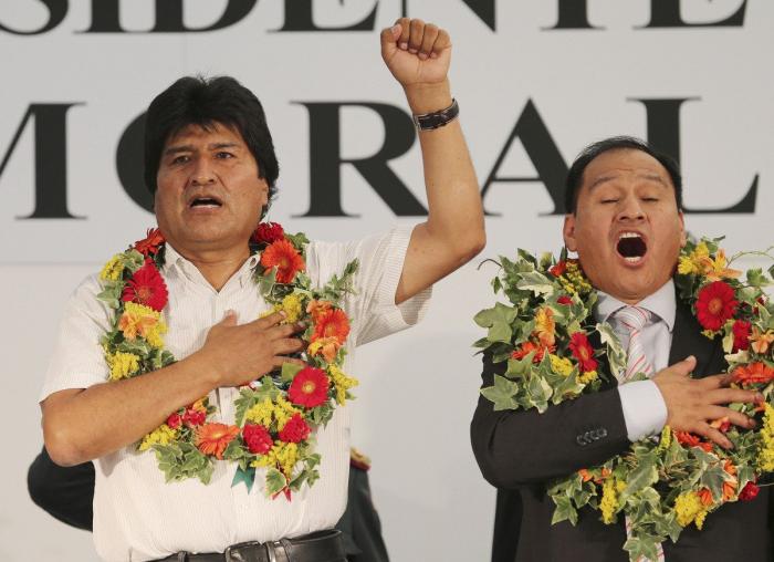 Los sondeos a pie de urna dan el triunfo en primera vuelta al partido de Evo Morales en Bolivia