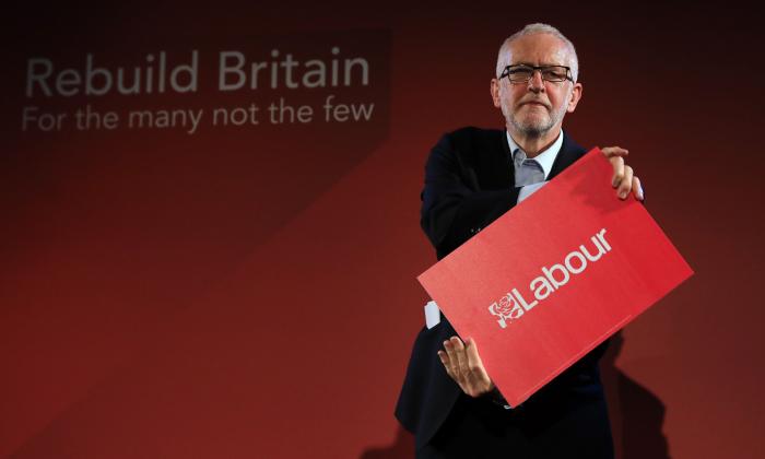 Jeremy Corbyn, el rojo clásico que no encandila pero pone en peligro a Johnson