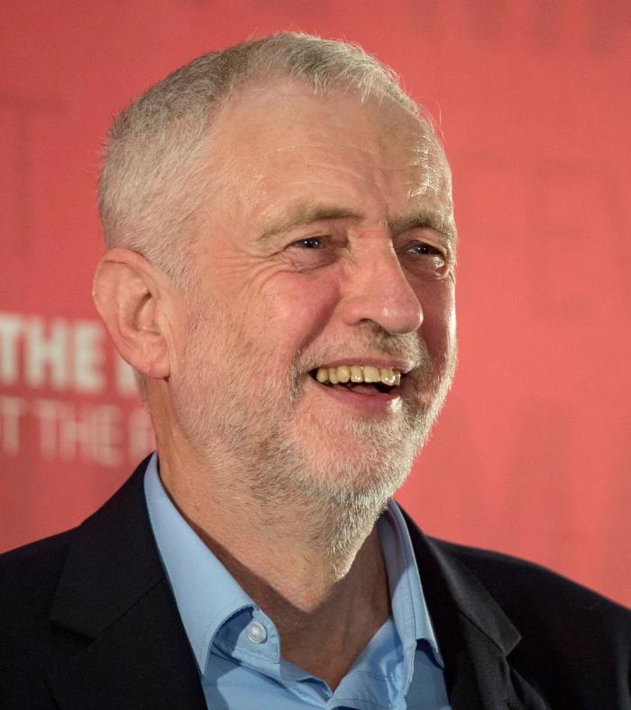 Jeremy Corbyn, el rojo clásico que no encandila pero pone en peligro a Johnson