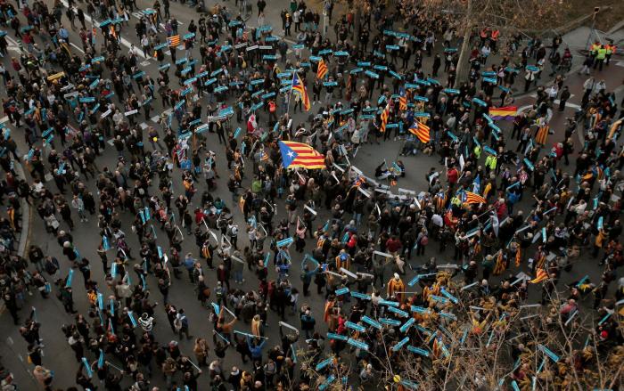 Las imágenes que está dejando el 18-D: Barcelona vive el 'Clásico' más tenso