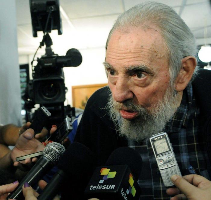 Fidel Castro reaparece en la Asamblea Nacional de Cuba para la reelección del presidente cubano