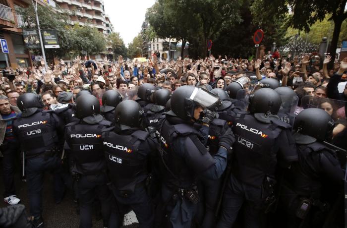 Primera imputación a policías por su actuación el 1-O en Barcelona