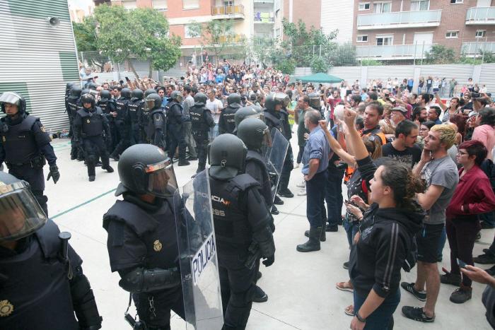 Primera imputación a policías por su actuación el 1-O en Barcelona