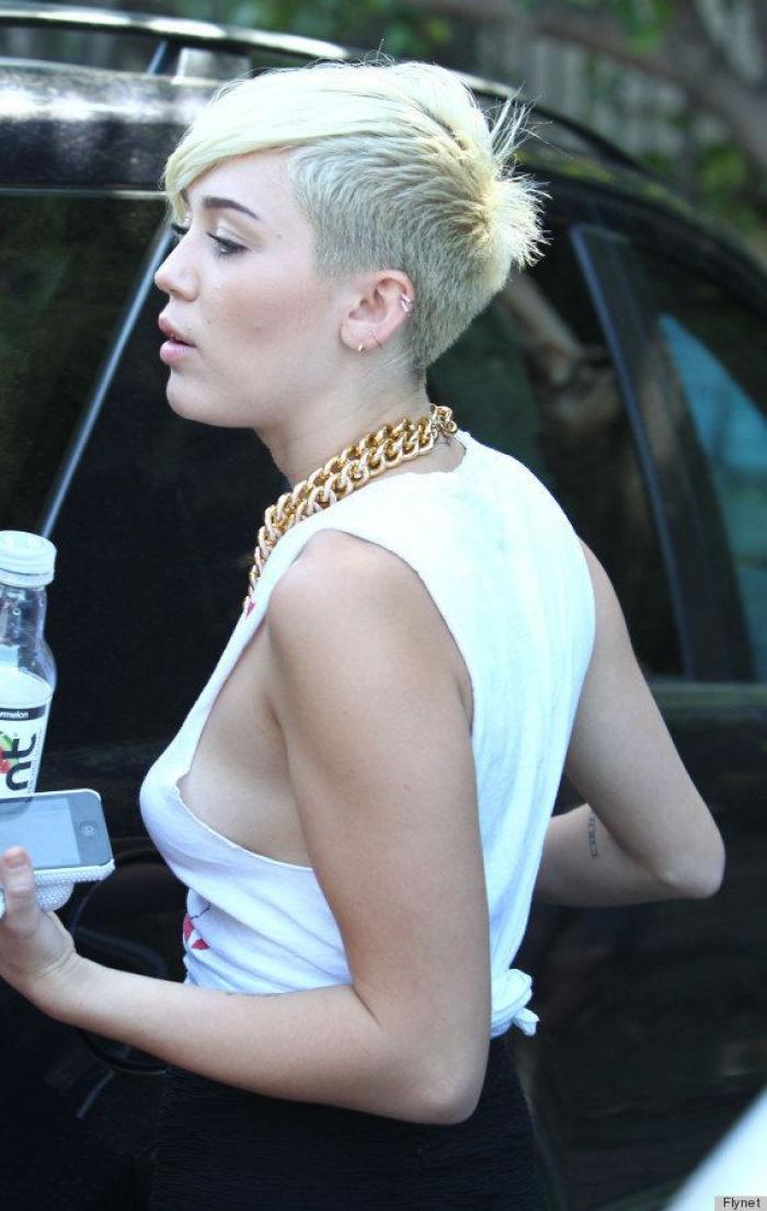 "Sideboob": la moda del escote lateral y su reina Miley Cyrus (FOTOS)