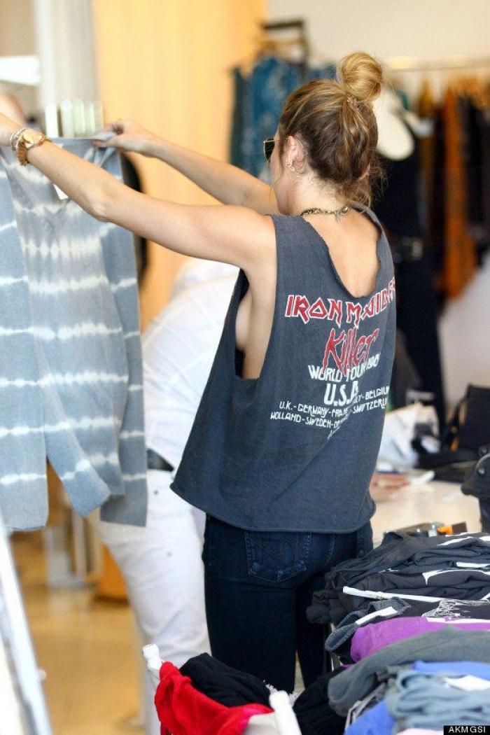 "Sideboob": la moda del escote lateral y su reina Miley Cyrus (FOTOS)