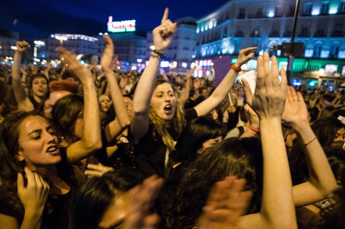 Indignación entre las políticas españolas por el auto de libertad de 'La Manada'